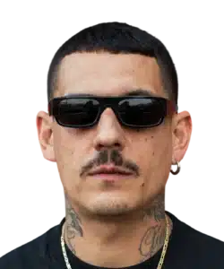 9. noyz narcos - photo white shirts before letsenhance upscaling Noyz Narcos